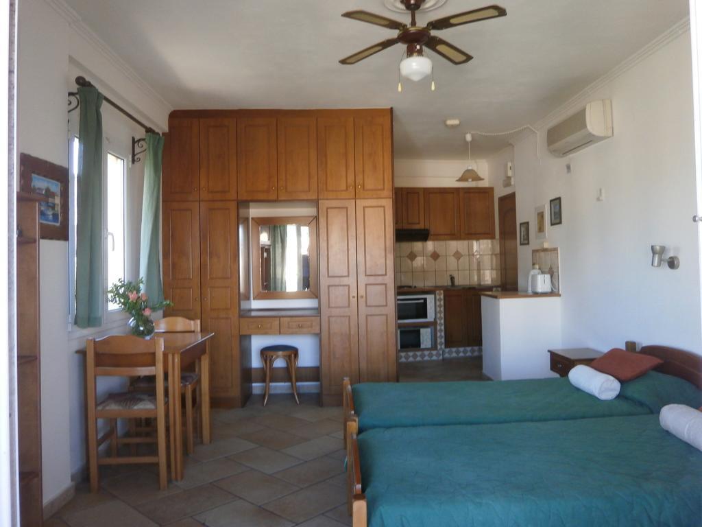 Eva Studios Kassiopi Ruang foto